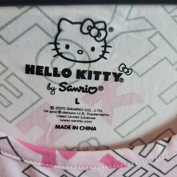 Sanrio Hello Kitty Sleepwear Size Large (NWT) - Picture 3 of 8